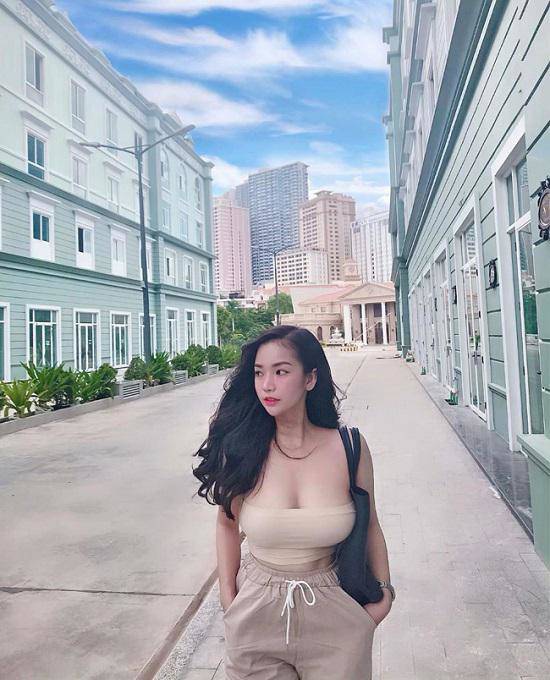 Hot girl có amp;#34;vòng mộtamp;#34; đến 108cm, khẳng định sexy chứ không hư hỏng - 1