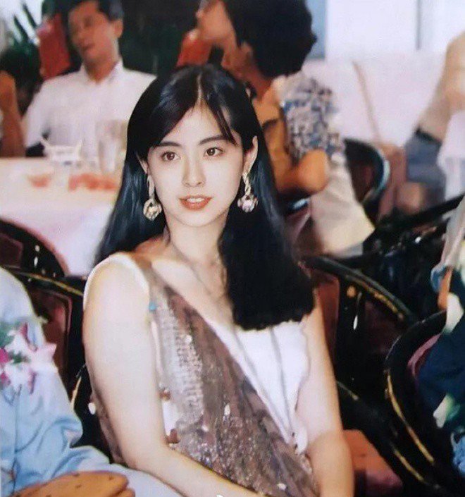 Ngôi sao 24/7: Sao nam tóc bạc trắng bật khóc tiễn con gái 22 tuổi về với đất mẹ - 9