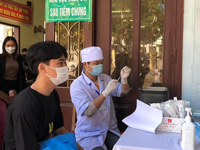 COVID-19 26/1: Cận Tết, một ngày phát hiện 500 ca nhiễm trong cộng đồng, địa phương ứng phó khẩn