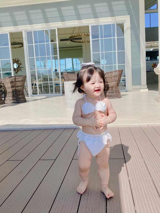 Đông Nhi định cho con gái thi hoa hậu tương lai, 1 tuổi đã tập khoe dáng với bikini - 6