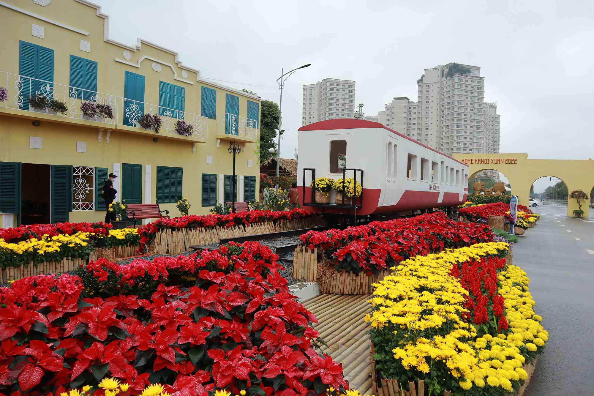 Địa điểm du xuân “nhất định phải đến” dịp Tết Nhâm Dần 2022: Phố Tết tuyệt đẹp tại Hoài Đức - 3