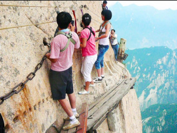 4 địa điểm ở Trung Quốc khiến du khách sởn gai ốc