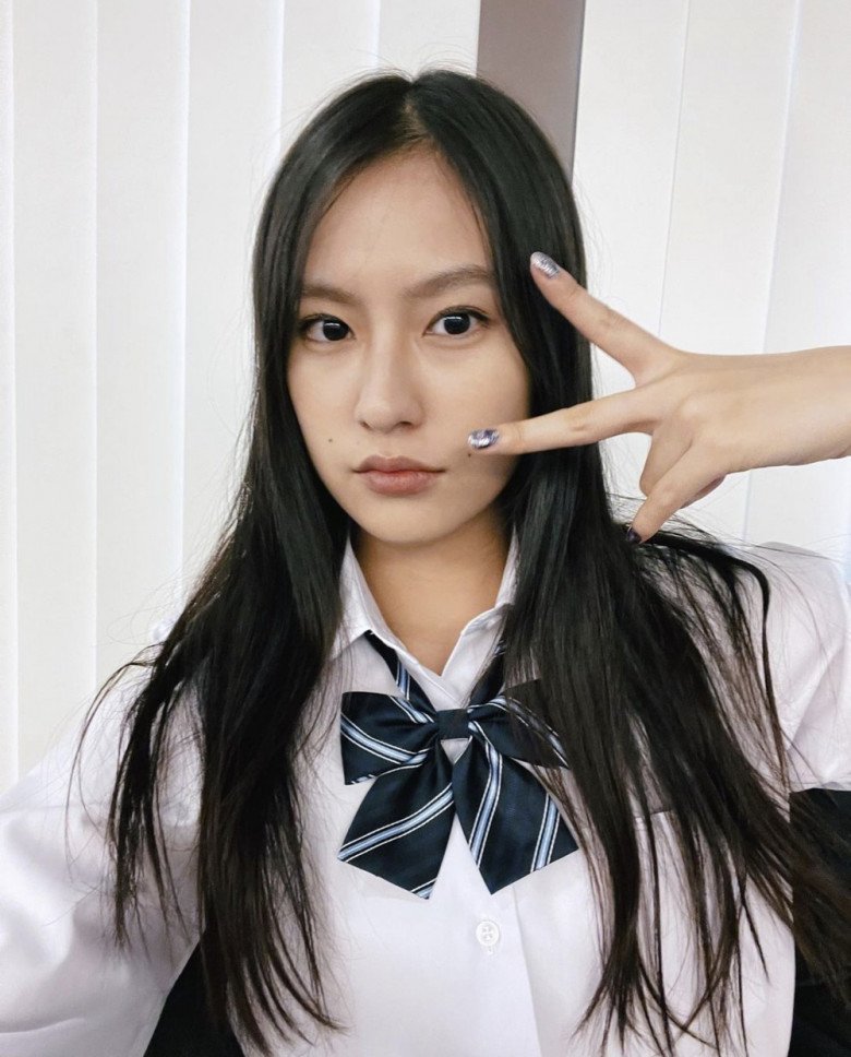 身長はわずか 1 メートル 58 ですが、日本のエンターテインメント業界で有名な美しさは今でも何百万人もの男性を恋に落ちさせます - 1