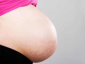 5 dấu hiệu thai nhi đã chúc đầu đòi chào đời, mẹ bầu cần chú ý để xách làn đi đẻ