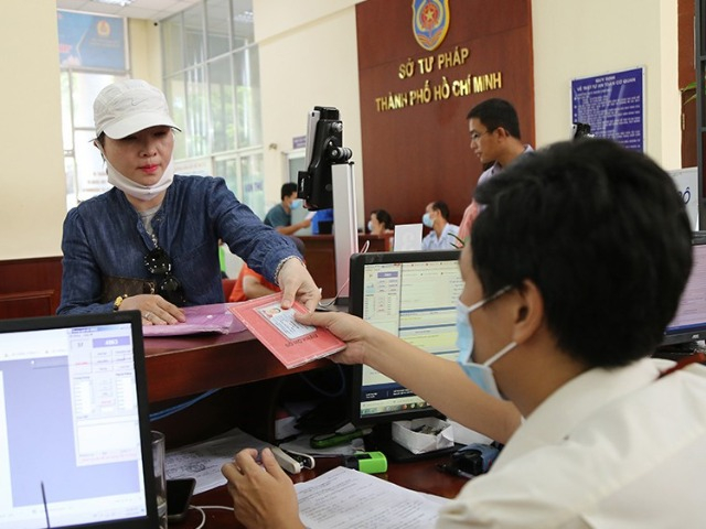 8 chính sách có hiệu lực từ tháng 2/2023 bạn cần biết: Quy định mới về thời gian nghỉ việc hưởng bảo hiểm xã hội