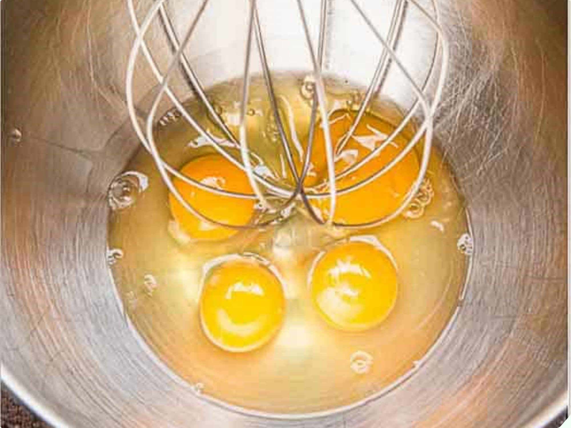 Cách làm bánh bông lan xốp mềm, bông mịn tại nhà cực đơn giản - 3