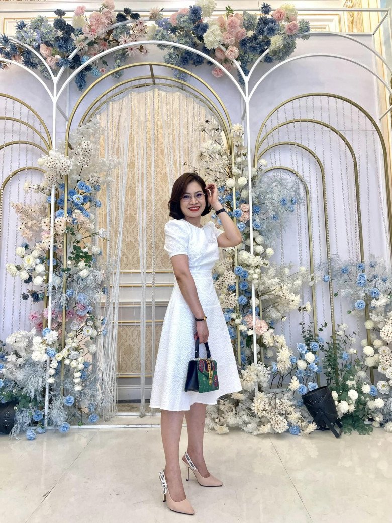 Xuất hiện giáo viên đại học U45 hóa trang như một học sinh, người đi đường phải hỏi địa chỉ mua quần áo - 13