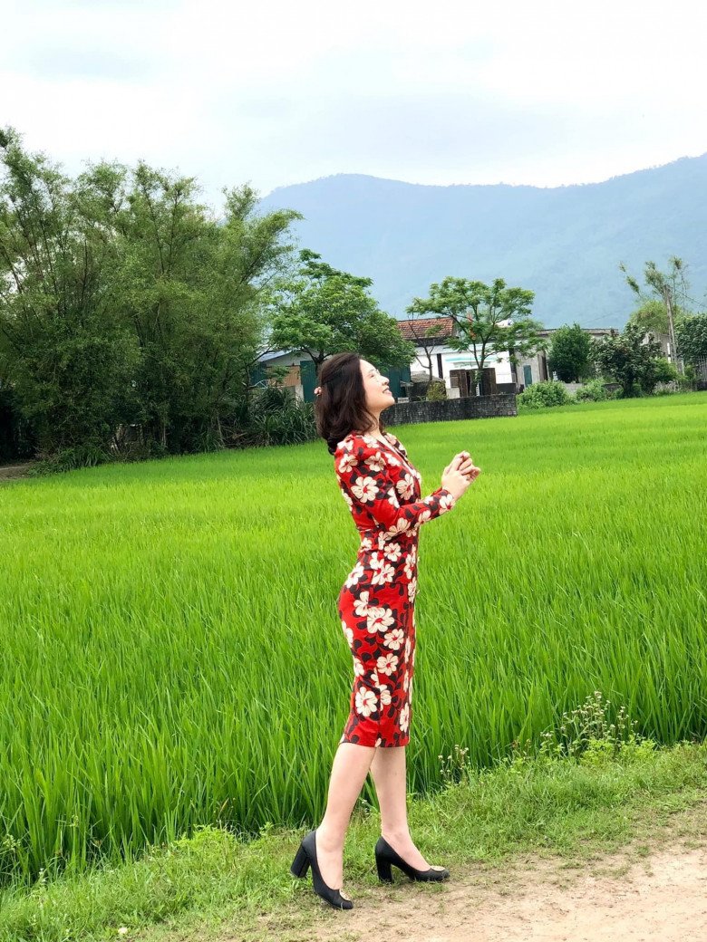 Xuất hiện giáo viên đại học U45 hóa trang như một học sinh, người đi đường phải hỏi địa chỉ mua quần áo - 6