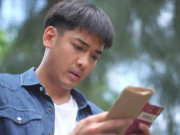Làm vợ - Giúp vợ dọn nhà, chồng run rẩy đòi ly hôn khi thấy một thứ trong ngăn tủ
