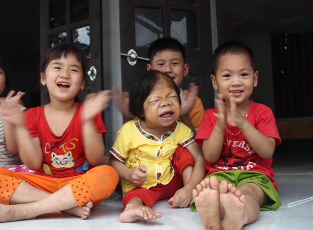 tin tuc 24h: ba chu tro len tieng vu chong dua hai con di bat qua tang vo ngoai tinh - 2