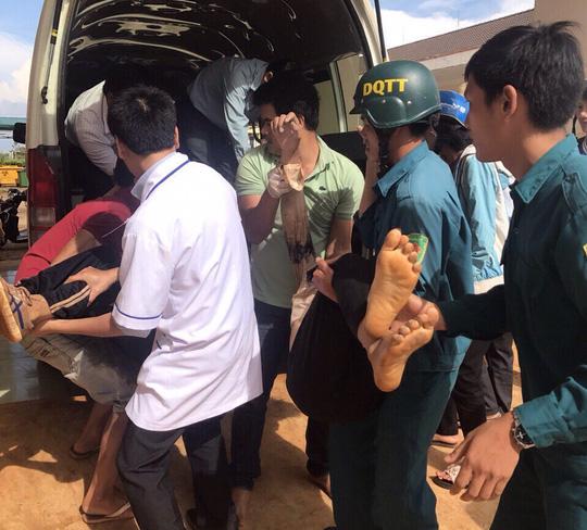 cuu ban roi xuong ho, 4 hoc sinh chet duoi thuong tam - 1