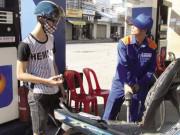 Đề xuất “khai tử” xăng RON 95: Vì sao người dùng phản ứng? Đề xuất “khai tử” xăng RON 95: Vì sao người dùng phản ứng?