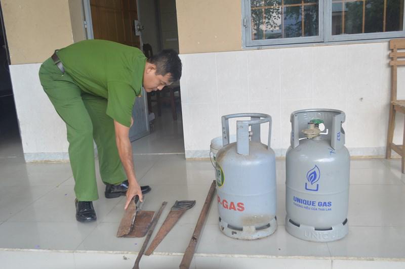 cac ben noi ve viec be 13 tuoi bi cong tay dua ve phuong gay bat binh tren mxh - 2