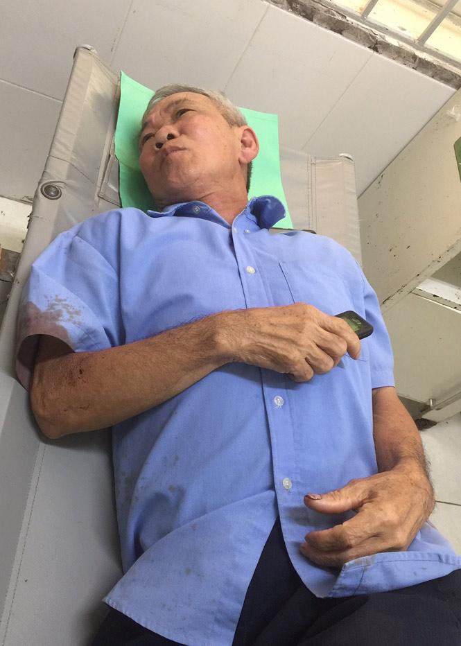 nan nhan ke lai phut kinh hoang khi xe lat deo lam 3 nguoi chet, 18 nguoi bi thuong - 1