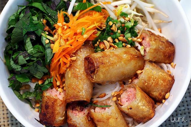 Các món ăn vặt Sài Gòn hot nhất hè này chắc chắn phải thử một lần