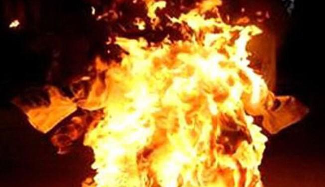 dau xot vo tre om con 18 thang roi tuoi xang tu thieu, 3 nguoi thuong vong - 1