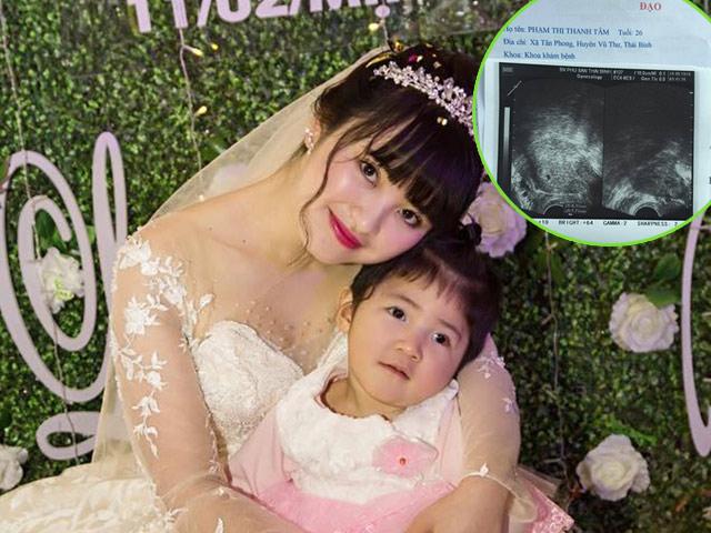Tiểu thư 9x nhận nuôi bé gái Lào Cai đã mang bầu con đầu lòng sau 2 tháng kết hôn