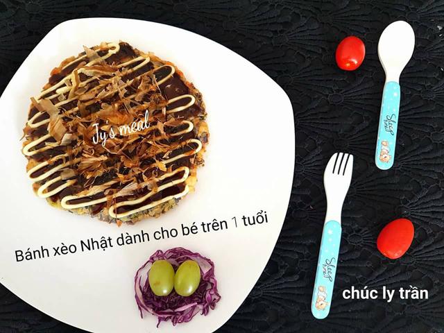 me tre kheo tay lam mon an dam ngon, be 17 thang chua tung chan an, tang can deu deu - 6