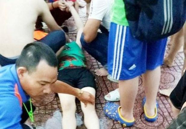 dang tam trong be boi, nguoi phu nu la het roi bat tinh - 1