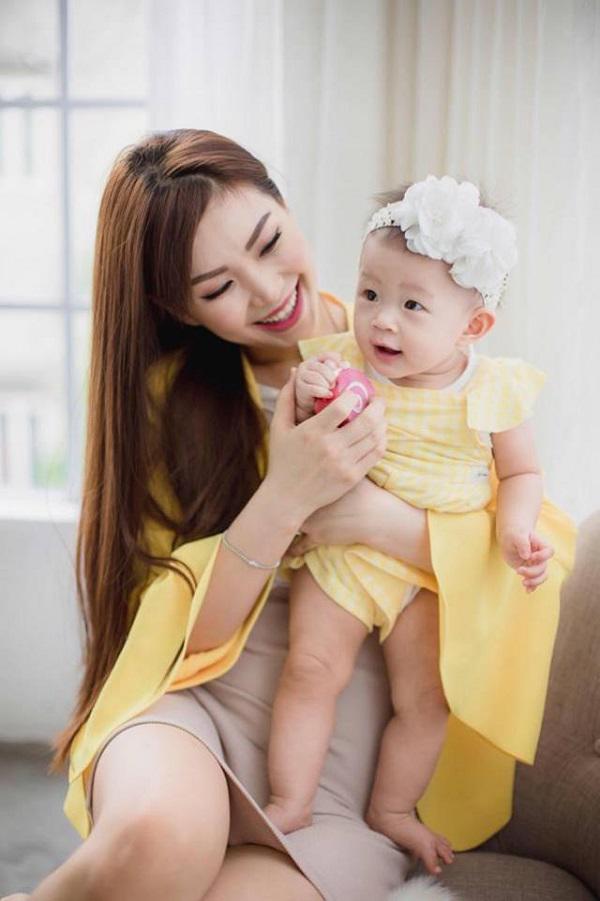 sao viet lan dau lam me: tung roi loan tam ly, chat vat voi bien co an dam cua con - 1