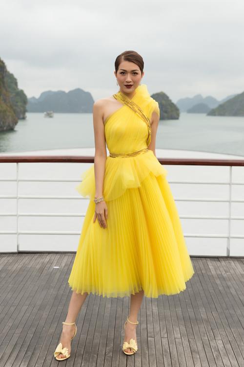 hoa hau h' hen nie, do my linh mang sac vang cong pha manh me lang mot viet - 9