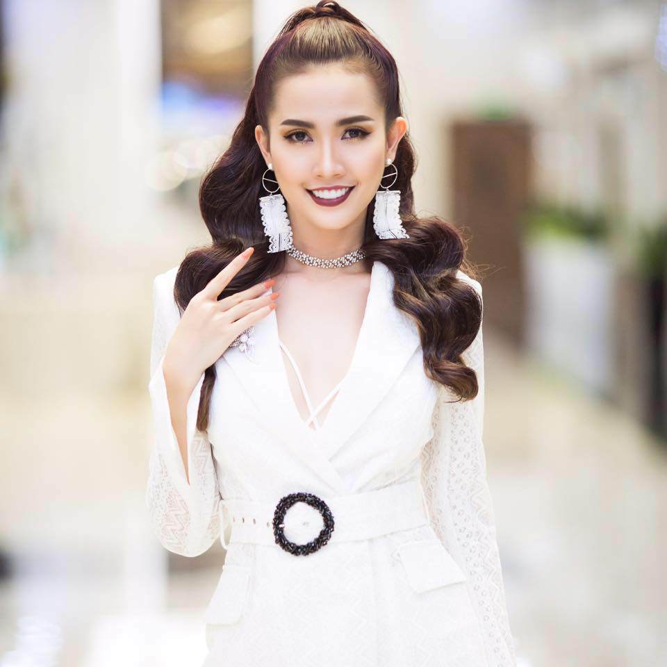 phan thi mo lot xac ngoan muc tu "gai que" da den nhem den sang chanh, trang non - 17