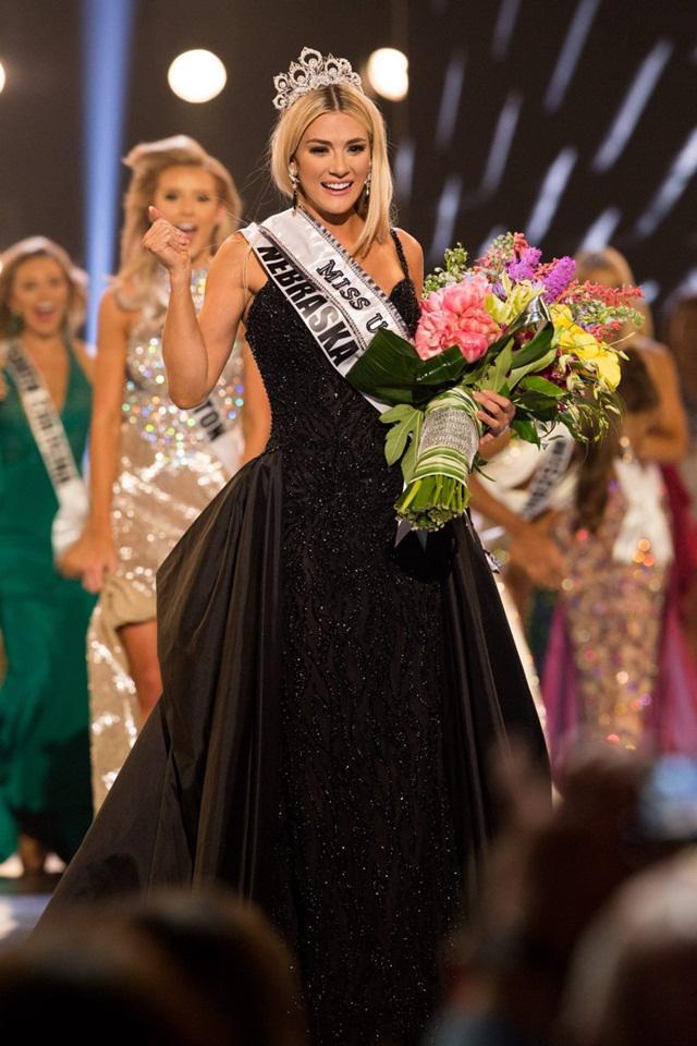 chi cao 1m65 nhung co gai nay da xuat sac dang quang hoa hau my 2018 - 2