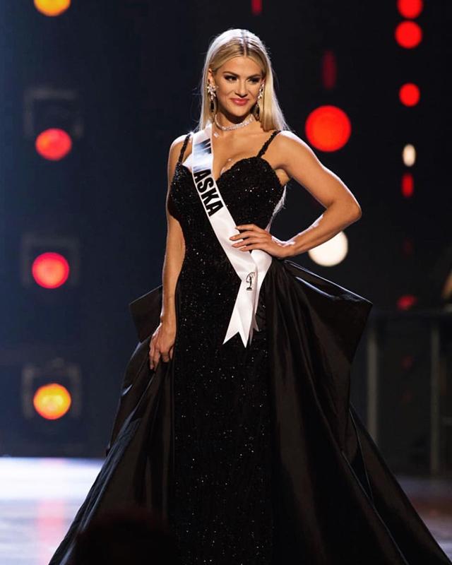 chi cao 1m65 nhung co gai nay da xuat sac dang quang hoa hau my 2018 - 5