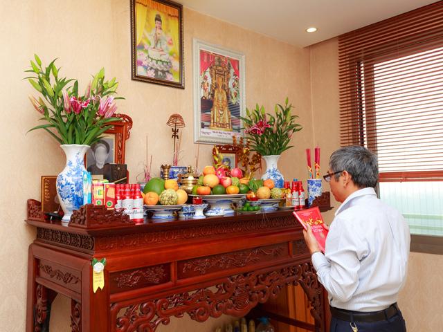 Bàn thờ mà đặt sai lầm thế này, gia chủ kiểu gì cũng gặp họa lớn, tài sản sa sút