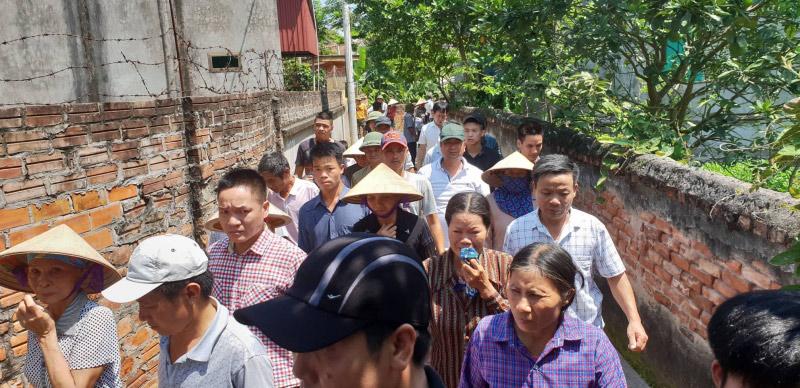 dam nuoc mat dua thi the lai tau se19 ve que nha - 4