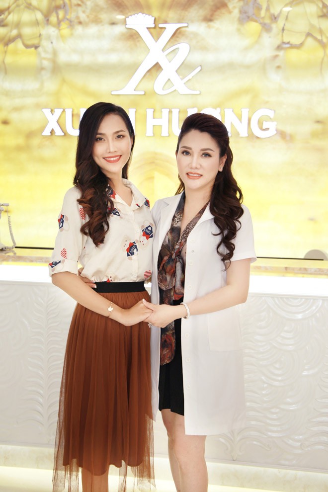 hoa hau chuyen gioi xinh dep chiem tron tinh cam cua bo tu quyen luc giong hat viet - 3