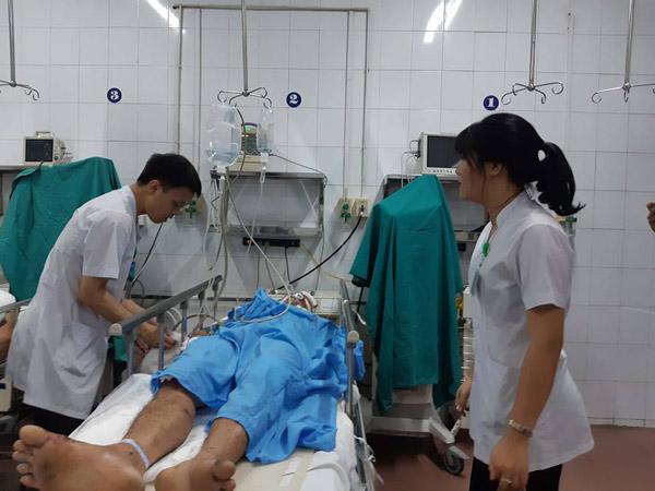 vu tai nan tau hoa khien 11 nguoi thuong vong: suc khoe tai xe xe tai hien ra sao? - 1