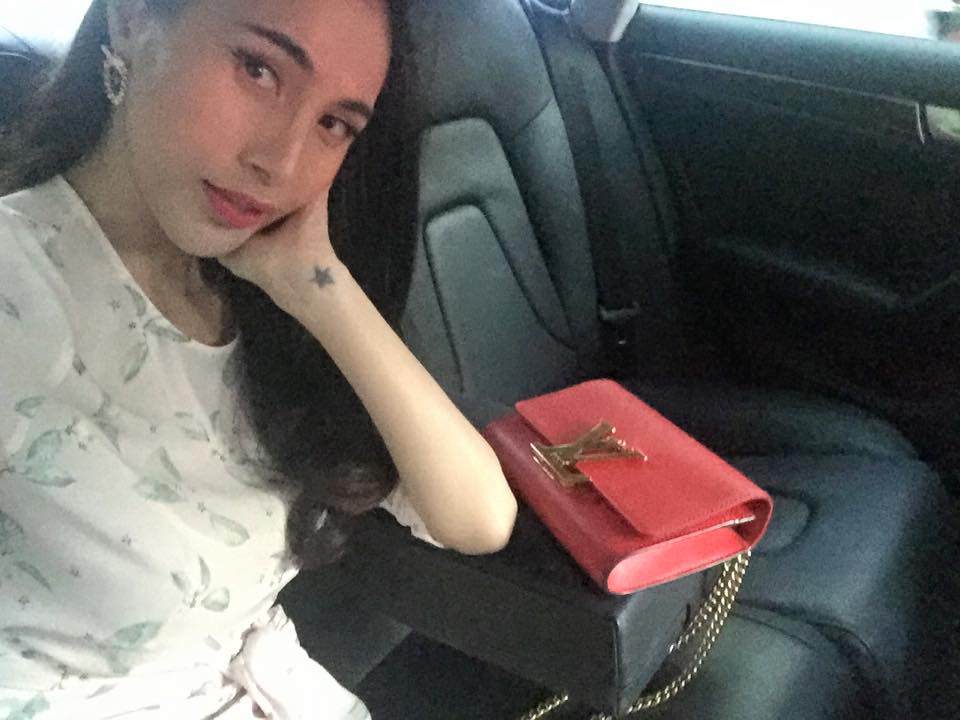 so huu gia tai trieu do nhung ba me mot con thuy tien chi dung moi mot chiec tui hieu - 7