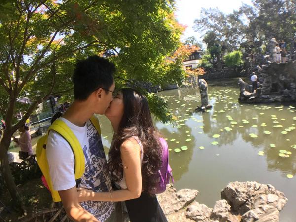 moi tinh hoc tro dap tan dinh kien, cap doi yeu 10 nam khien ngan nguoi nguong mo - 5