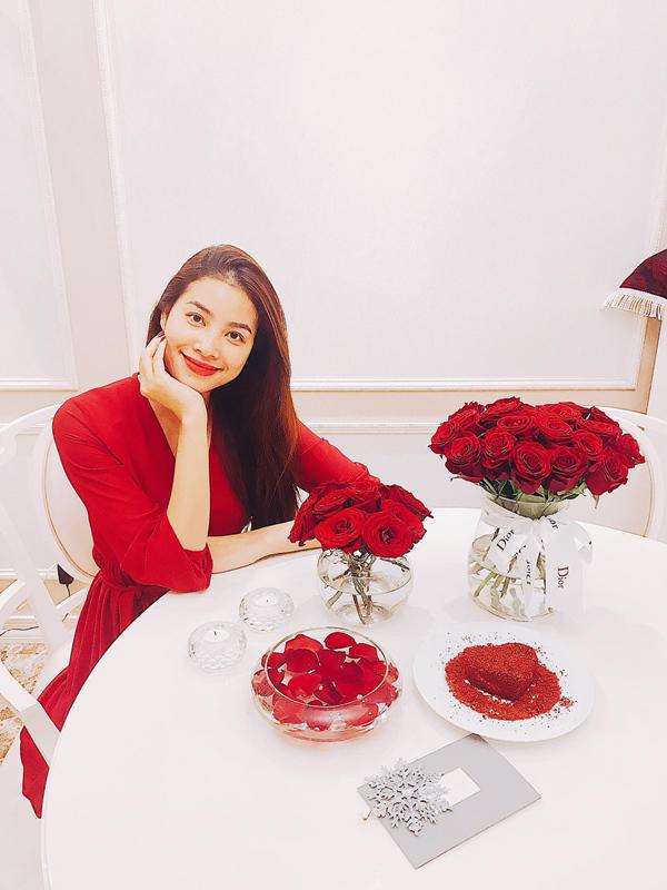 nu hoang nghien dam do cua showbiz viet dich thi la pham huong - 20
