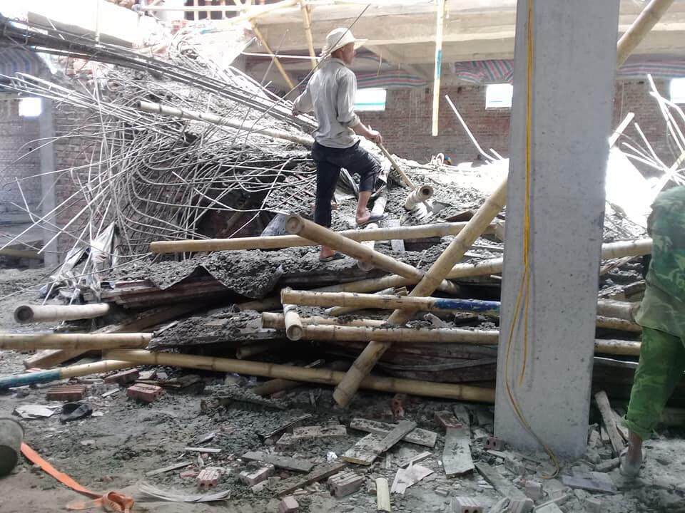 nong: sap gian giao sieu thi, nhieu nguoi bi chon vui duoi dong be tong - 2