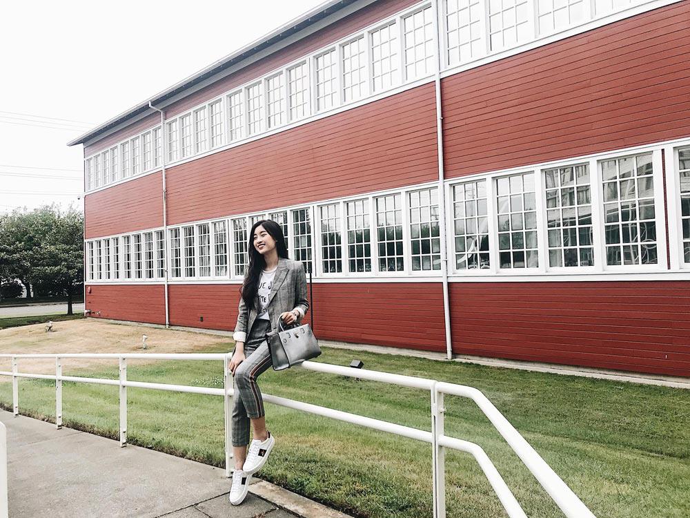 tiet lo gia tien chiec tui xach moi nhat cua hoa hau do my linh - 6