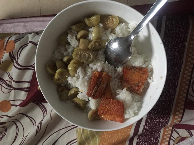 mam com o cu me chong nau khien co con dau "khoc khong ra nuoc mat" - 4