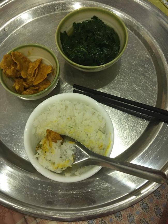 mam com o cu me chong nau khien co con dau "khoc khong ra nuoc mat" - 5