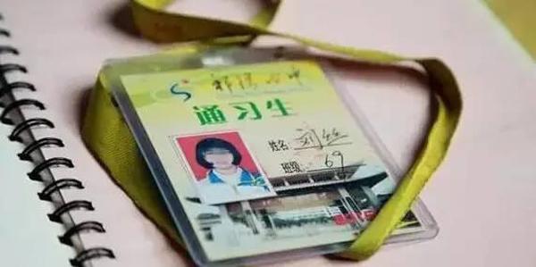 nu sinh 14 tuoi "dot tu" trong gio the duc vi trot lam dieu nay trong ky kinh nguyet - 1