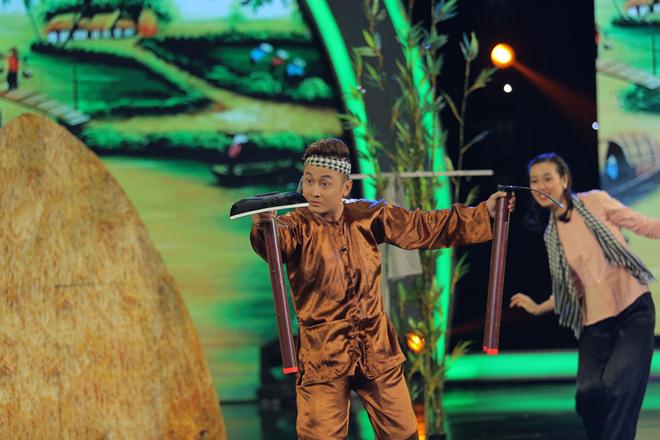ly nha ky giat ban minh, het hon khi thi sinh vot duoc ech nhai ngay giua san khau - 3