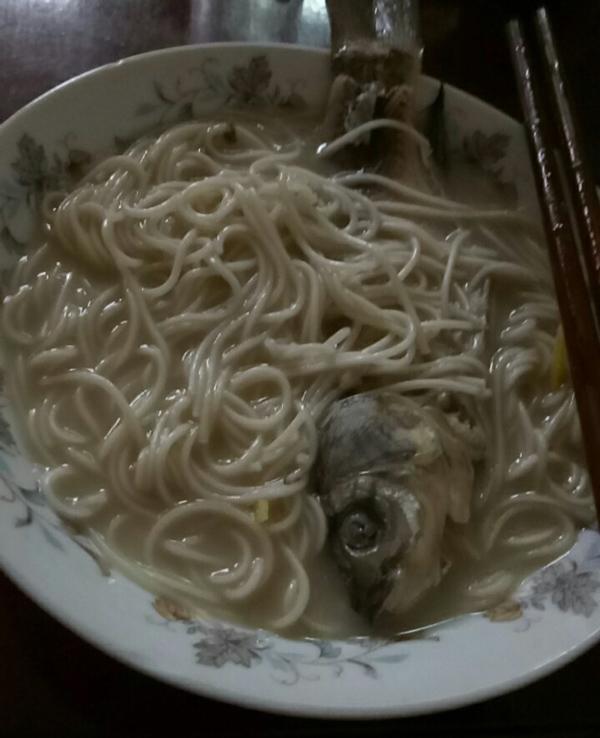 mam com o cu me chong nau khien co con dau "khoc khong ra nuoc mat" - 3