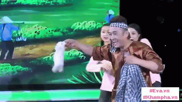 ly nha ky giat ban minh, het hon khi thi sinh vot duoc ech nhai ngay giua san khau - 7