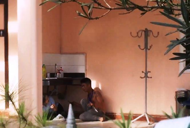 gan 1 gio nghet tho giai cuu co gai bi nam thanh nien ke dao vao co o hue - 1