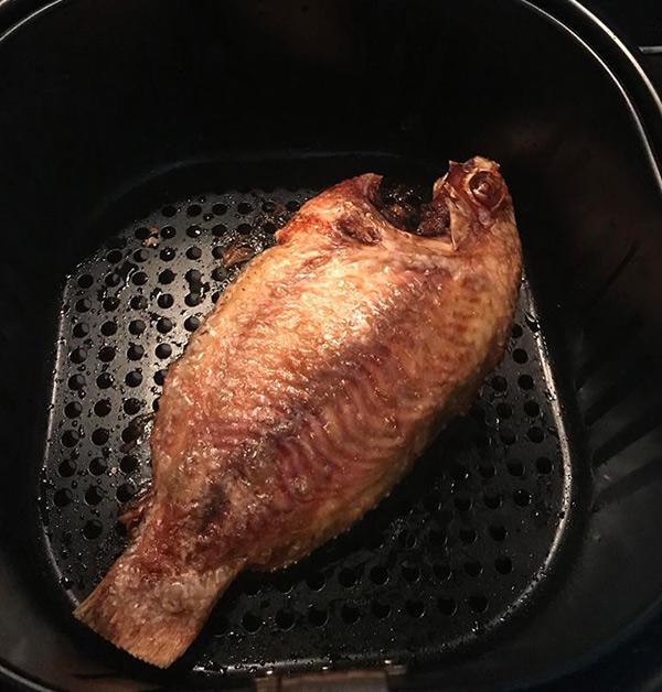 me 2 con mach hang chuc cong thuc mon ngon lam bang noi chien khong dau gay bao mxh - 9