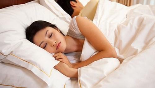 bi vo “cam van”, chong cap bo cho bo tuc nao ngo rot nuoc mat khi biet duoc ly do - 1