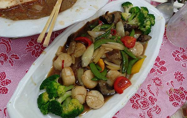 co cuoi que hoanh trang voi 20 mon toan hai san sang chanh khien dan tinh choang vang - 7