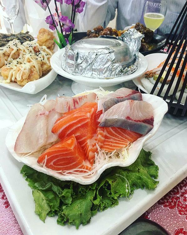 co cuoi que hoanh trang voi 20 mon toan hai san sang chanh khien dan tinh choang vang - 1