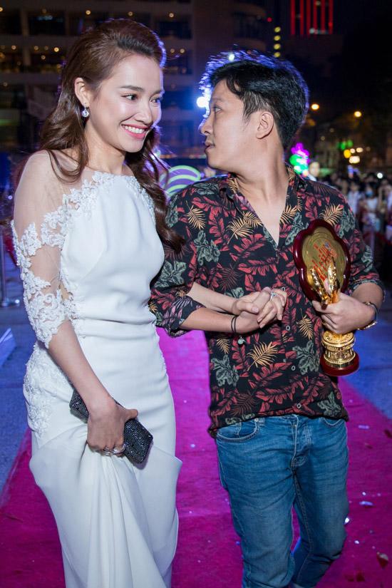 nam em bat ngo dien lai chiec vay ma nha phuong dien khi truong giang cau hon - 3
