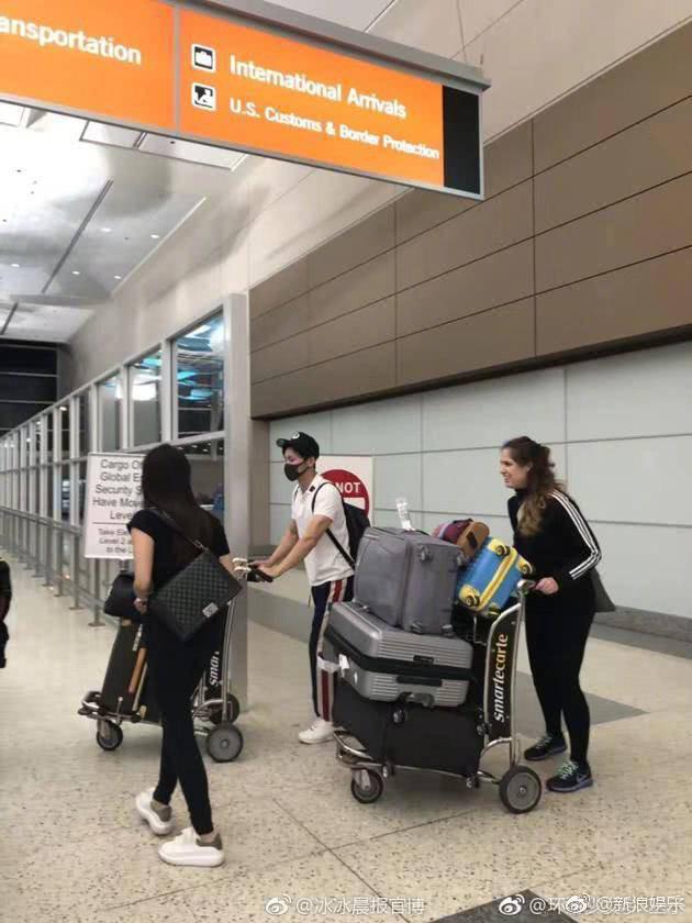 ngoi sao 24/7: moi 18 tuoi, dich duong thien ti "day thi" de rau trong nhu da ngoai 30 - 3